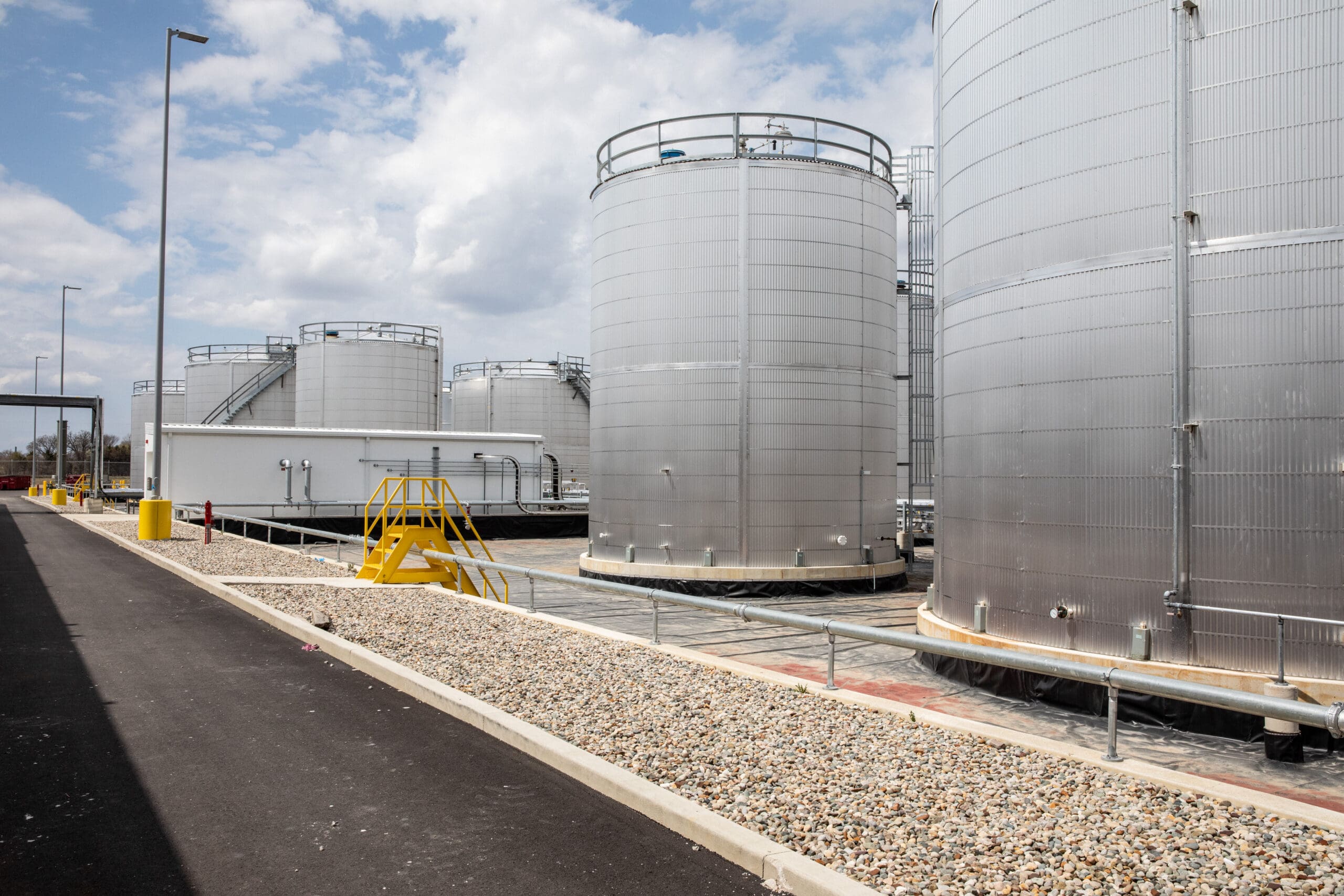 Pyrolysis tanks