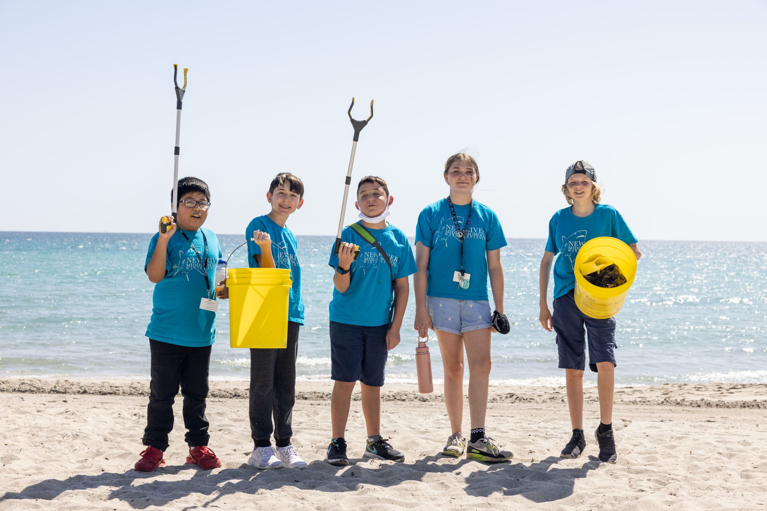 Kids at beach cleanup