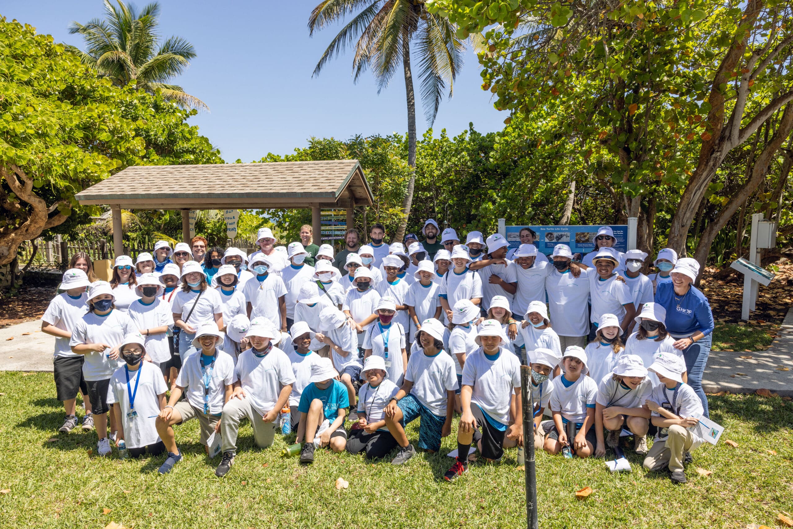 beach cleanup crew